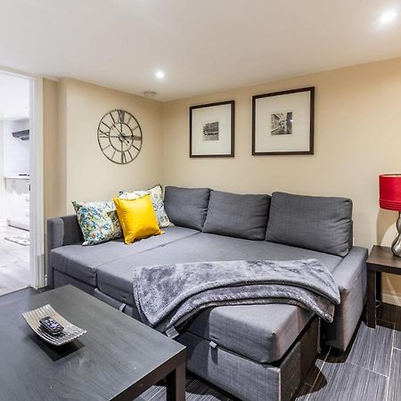 Newly Renovated - Cozy 1Br Apt With Netflix - Prime Location Toronto Esterno foto
