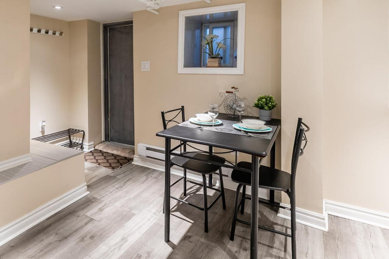 Newly Renovated - Cozy 1Br Apt With Netflix - Prime Location Toronto Esterno foto