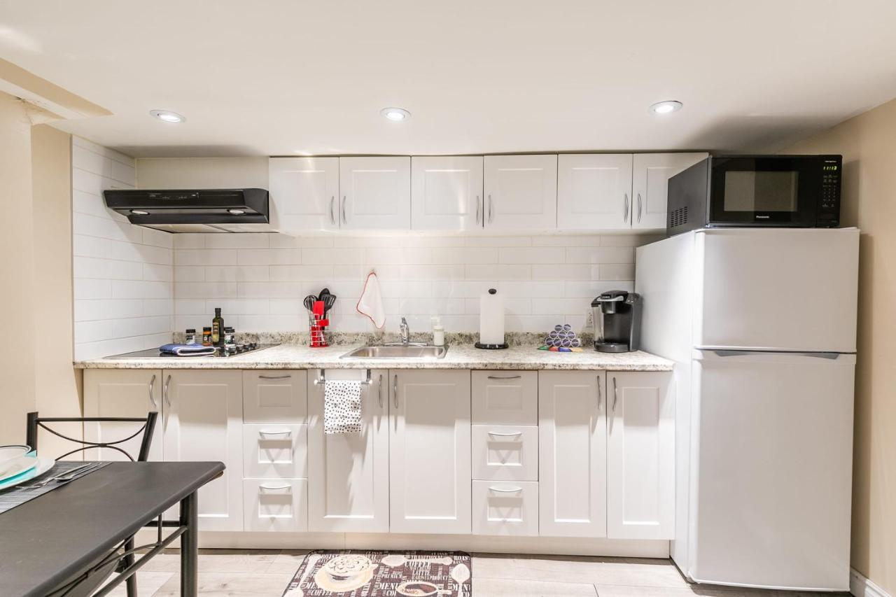 Newly Renovated - Cozy 1Br Apt With Netflix - Prime Location Toronto Esterno foto