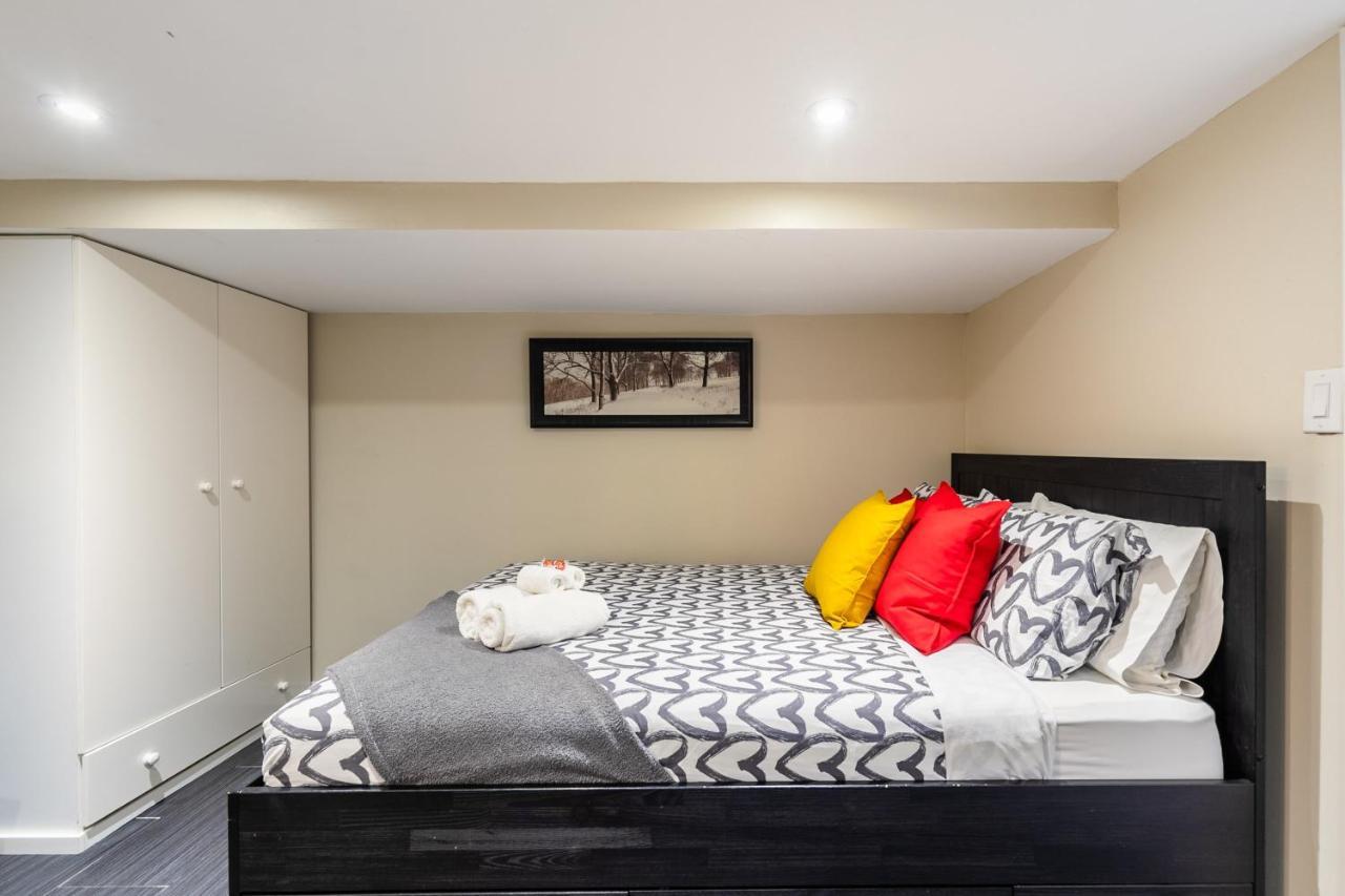 Newly Renovated - Cozy 1Br Apt With Netflix - Prime Location Toronto Esterno foto