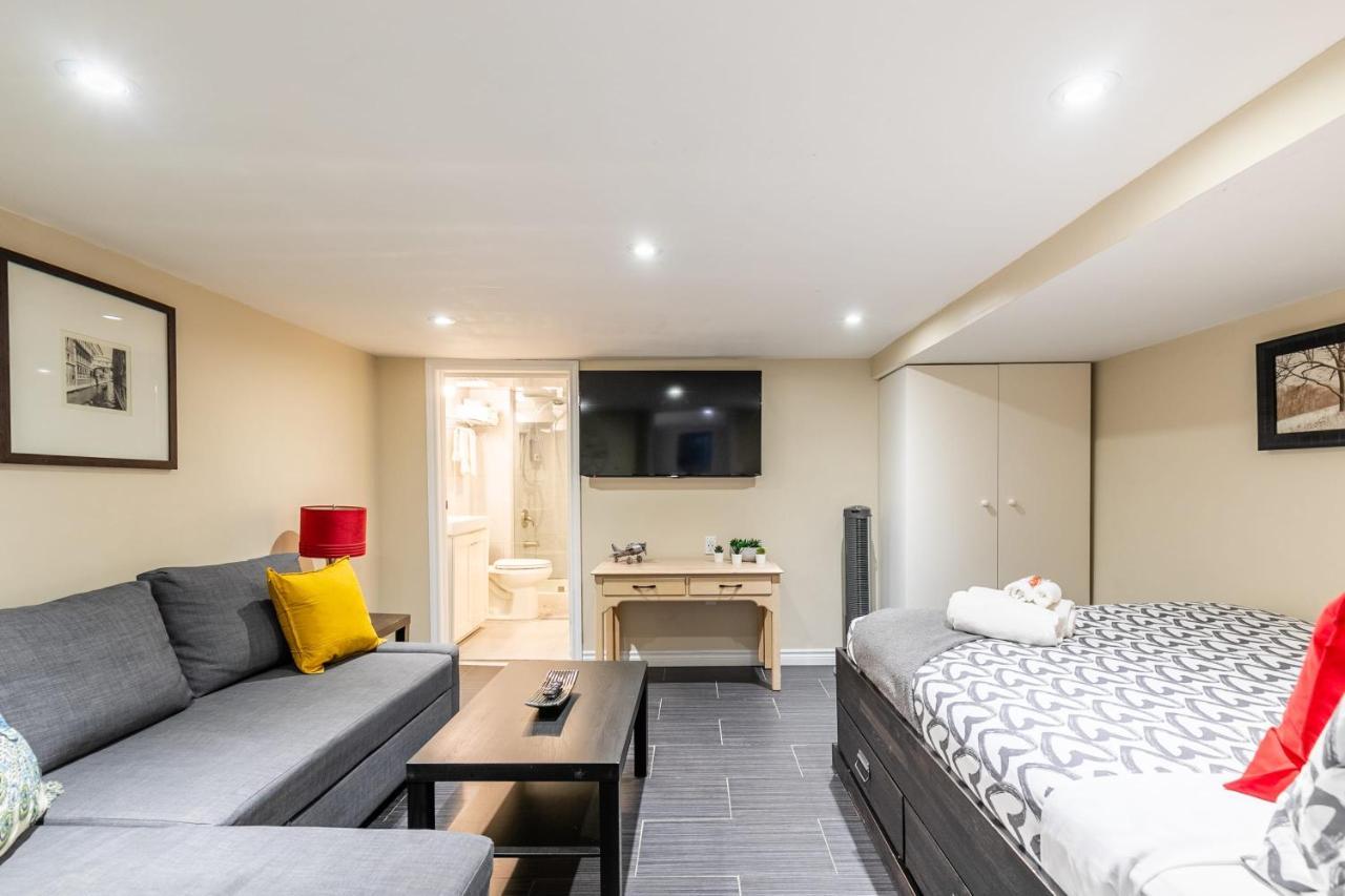 Newly Renovated - Cozy 1Br Apt With Netflix - Prime Location Toronto Esterno foto